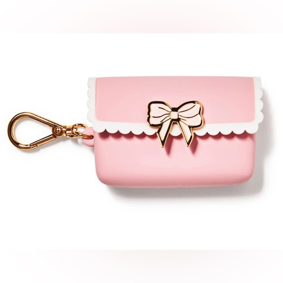 Bath & Body Works Accessories - 🆕🎀 BATH & BODY WORKS SCALLOP BOW SNAPCASE POCKETBAC HOLDER. BRAND NEW!